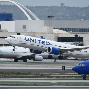 Un Boeing 737 MAX 9 de United Airlines au décollage à l'aéroport international de Los Angeles, le 11 septembre 2023.