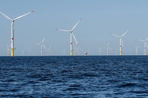 Les 80 éoliennes au large de Saint-Nazaire ont été les premières à être mises en service en France. Une cinquantaine de parcs offshore sont prévus, dans l'hexagone, d'ici à 2050.