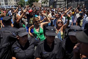 Les Argentins ont manifesté dans les rues de Buenos Aires à l'appel des syndicats, mercredi.