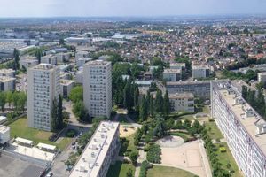 Le coût de l'opération de rénovation urbaine au Bois l'Abbé à Chennevières-sur-Marne (Val-de-Marne) s'élève à 140 millions d'euros.