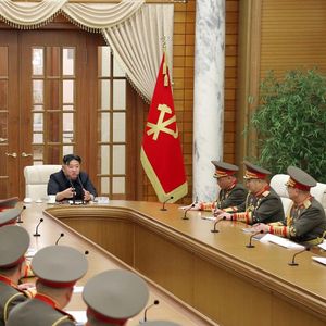 Depuis un mois, Kim Jong-un, le dictateur nord-coréen, enchaîne les provocations militaires et les discours bellicistes