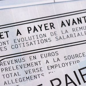 Parmi les personnes interrogées pour le baromètre des prélèvements fiscaux et sociaux, trois sur quatre estiment que le niveau des impôts ou des charges est trop élevé en France.