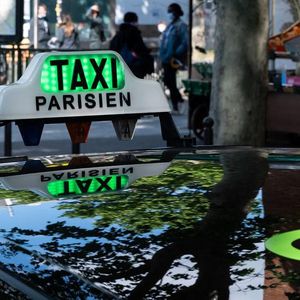 Les taxis auront droit aux 185 km de « voies olympiques », à Paris et aux alentours, mais pas leurs collègues VTC.