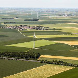 Les parcs éoliens sont plus complexes à développer en France que les parcs solaires.