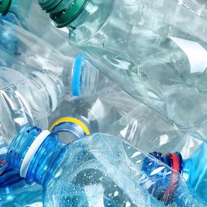 Sur les 3,7 millions de tonnes de déchets plastiques produits en France, plus de 2 millions sont des déchets d'emballages.