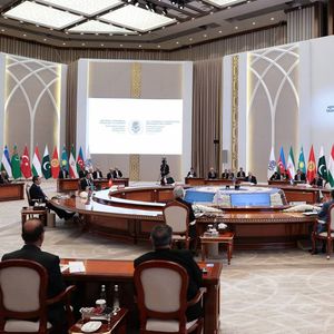 Les représentants du Kazakhstan, de l'Ouzbékistan, du Kirghizistan, du Tadjikistan, du Turkménistan, de l'Azerbaïdjan, du Pakistan, de l'Iran et de la Turquie étaient présents à Tachkent pour le sommet de l'Organisation de coopération économique.