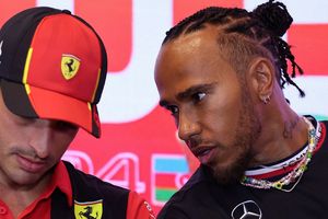 A l'aube de la quarantaine, Lewis Hamilton, septuple champion du monde, rejoindra Ferrari en 2025 après douze saisons passées chez Mercedes.