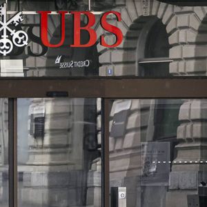 UBS a essuyé de nouvelles pertes au quatrième trimestre, à cause des frais d'intégration de Credit Suisse.