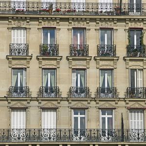 Le retour d'acheteurs solvables plus nombreux sur le marché pourrait atténuer la correction naissante des prix immobiliers en France.
