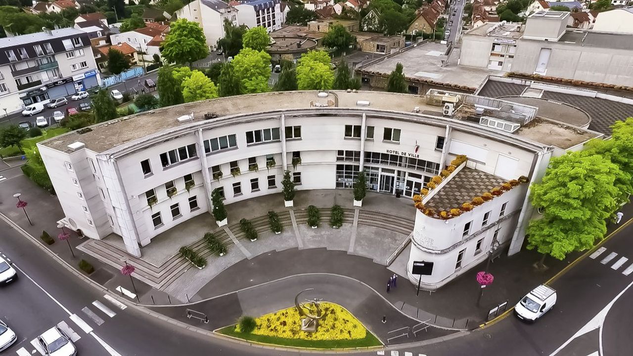 La mairie de Goussainville dans le Val-d'Oise