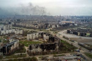 La ville ukrainienne de Marioupol, en avril 2022. La légitimation de la guerre en Ukraine fait partie des objectifs du réseau de désinformation russe mis au jour par les autorités françaises.