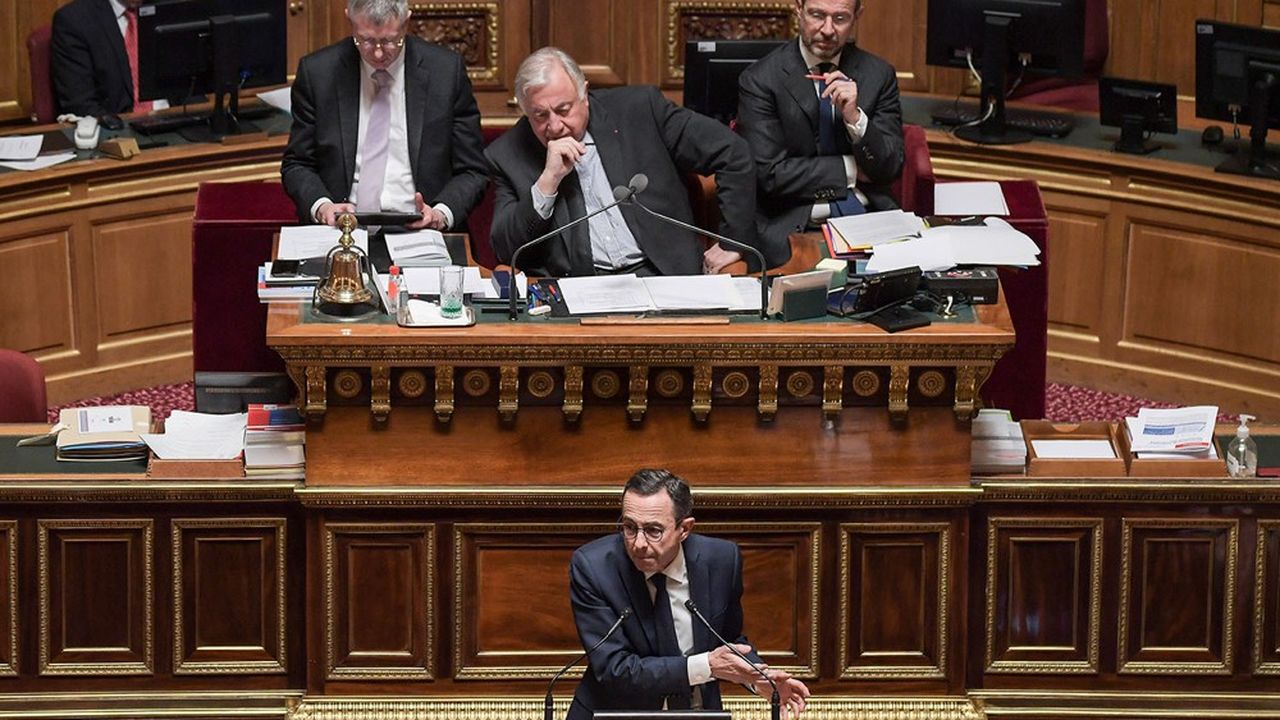 Le président du Sénat, Gérard Larcher, a rappelé le 23 janvier, à la veille de l'examen à l'Assemblée, qu'il était opposé à la constitutionnalisation de l'IVG.