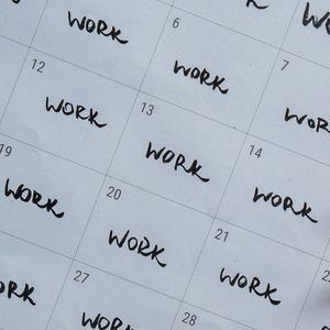 Le passage à la semaine en 4 jours n'est pas une réduction du temps de travail, mais plutôt un étirement des journées de travail.