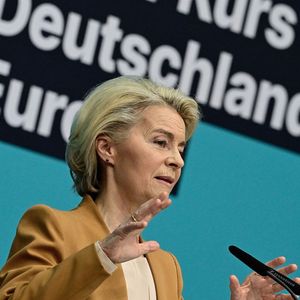Ursula von der Leyen s'est fait adouber par le Parti chrétien-démocrate allemand (CDU), ce lundi à la Konrad-Adenauer-Haus de Berlin.
