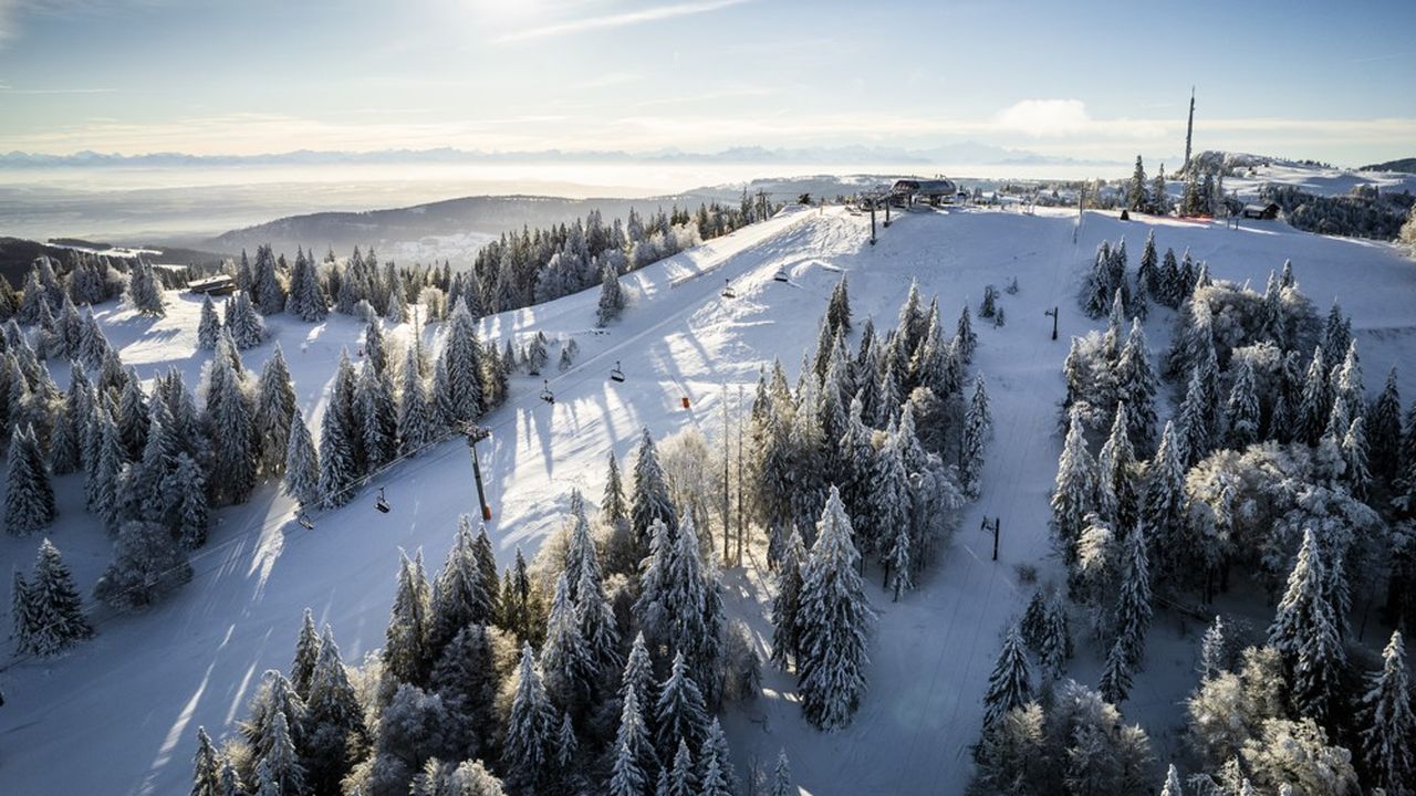 La station de Métabief, dans le Doubs, a été la première en France à accepter l'idée d'organiser la fin du ski alpin à l'horizon 2040-2050.