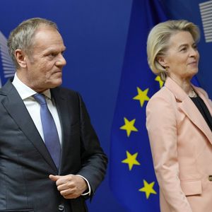 Le nouveau Premier ministre Polonais, Donald Tusk, avec la présidente de la Commission européenne, Ursula von der Leyen.