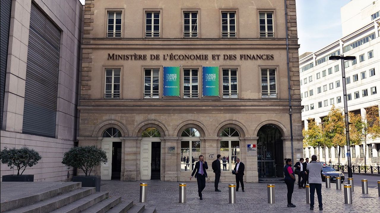 Bercy est accompagné de 15 banques partenaires pour placer la dette de l'Etat sur les marchés.