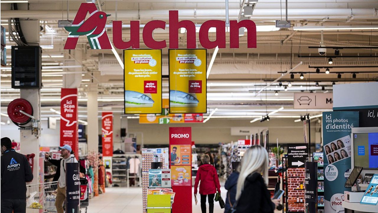 Auchan est le cinquième distributeur de France derrière E.Leclerc, Carrefour, Intermarché et Système U.