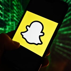 Sur Snapchat, des vendeurs proposent une myriade de produits et services illégaux.