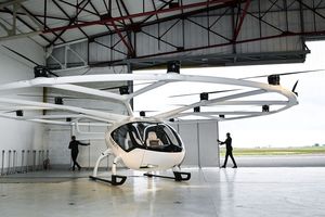 Le Volocity de l'allemand Volocopter pourra emporter un passager sans bagage pour des trajets d'une vingtaine de kilomètres.