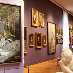 Le musée des Beaux-Arts de Besançon accueille, jusqu'au 2 juin, une partie du « Déjeuner sur l'herbe ». Cette oeuvre de jeunesse met en scène Gustave Courbet, le peintre natif du Doubs qui fut l'ami de Claude Monet.