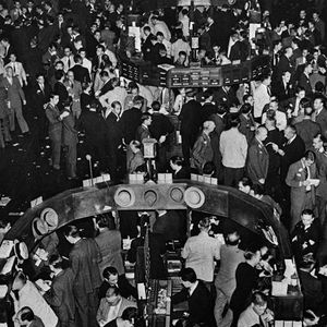 Wall Street (dans les années 1920) peu avant le krach de 1929.
