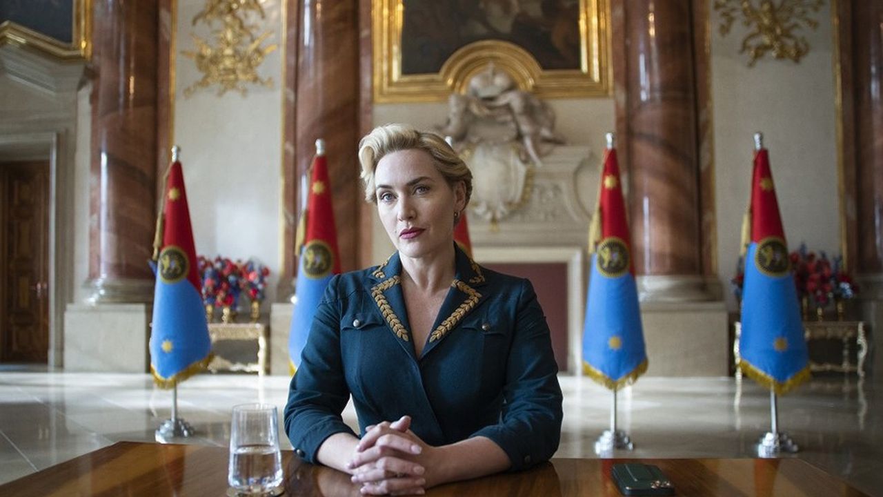 Kate Winslet, l'impitoyable chancelière de la série « The Regime ».