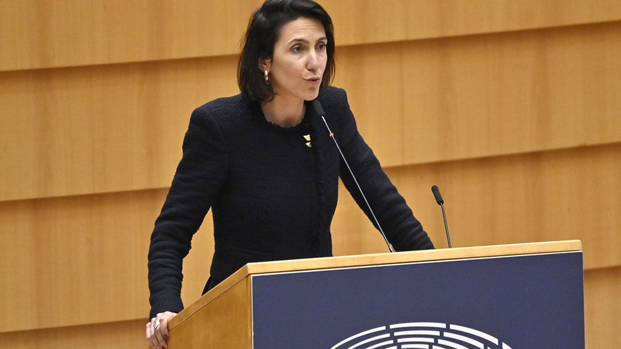 A presque 38 ans, Valérie Hayer s'est imposée au sein du groupe Renew au Parlement européen. Mais elle reste très peu connue en France.