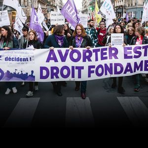 Le 28 septembre 2022, lors d'une manifestation à Paris pour défendre le droit a l'interruption volontaire de grossesse (IVG).