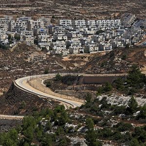 Plus de 144 implantations illégales au regard de la loi israélienne sont disséminées en Cisjordanie.
