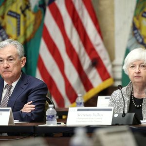 Le président de la Fed Jerome Powell et la secrétaire au Trésor Janet Yellen ont répondu aux faillites bancaires de 2023 par la création du Bank Term Funding Program.