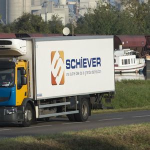 Le groupe régional de distribution Schiever, né à Avallon dans l'Yonne, quitte Auchan pour adhérer à la coopérative Système U.