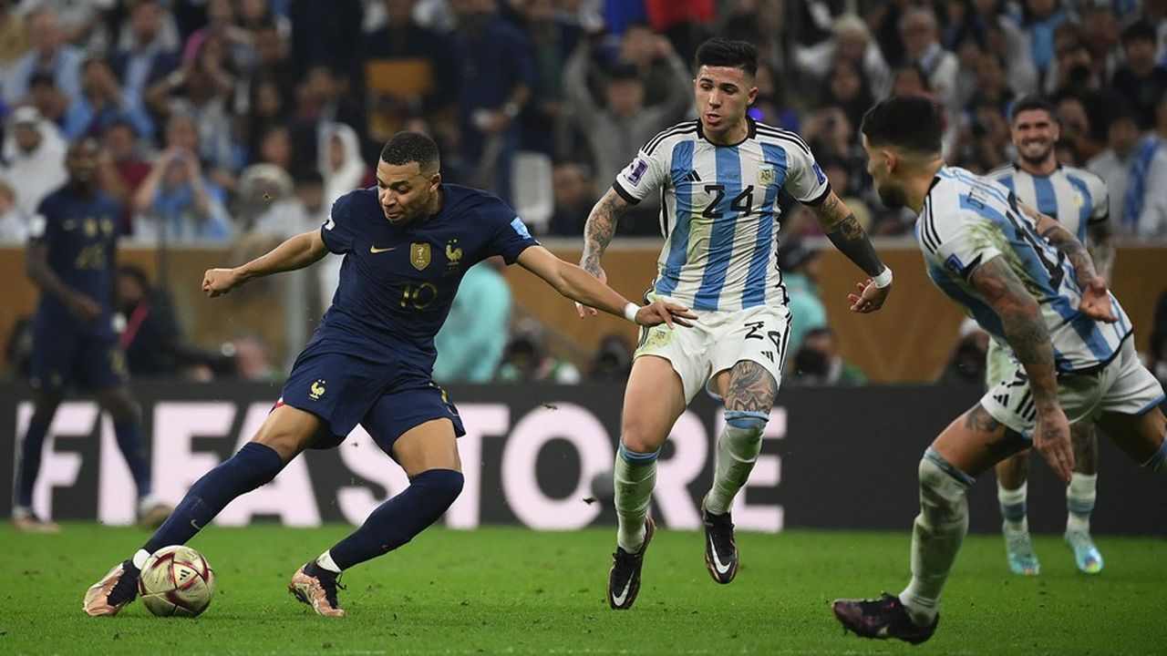 La finale France-Argentine du Mondial 2022, diffusée sur TF1, a enregistré la meilleure audience de l'histoire de la télévision française. 