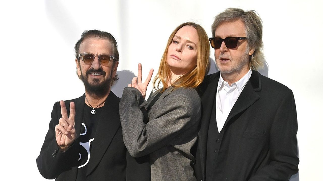 Ringo Starr, Stella McCartney and Paul McCartney, réunis pour le défilé de la collection de la créatrice à la fashion week de Paris.