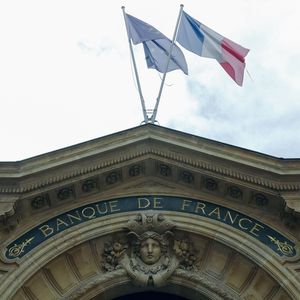 Dans les nouvelles projections de la Banque de France, les dépenses des Français redémarreraient en 2024 mais la hausse serait limitée à 1,1 %, au lieu de 1,5 % prévu en décembre.