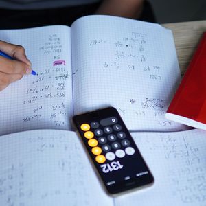 Les mathématiques sont désormais le deuxième enseignement de spécialité le plus choisi par les filles en terminale.