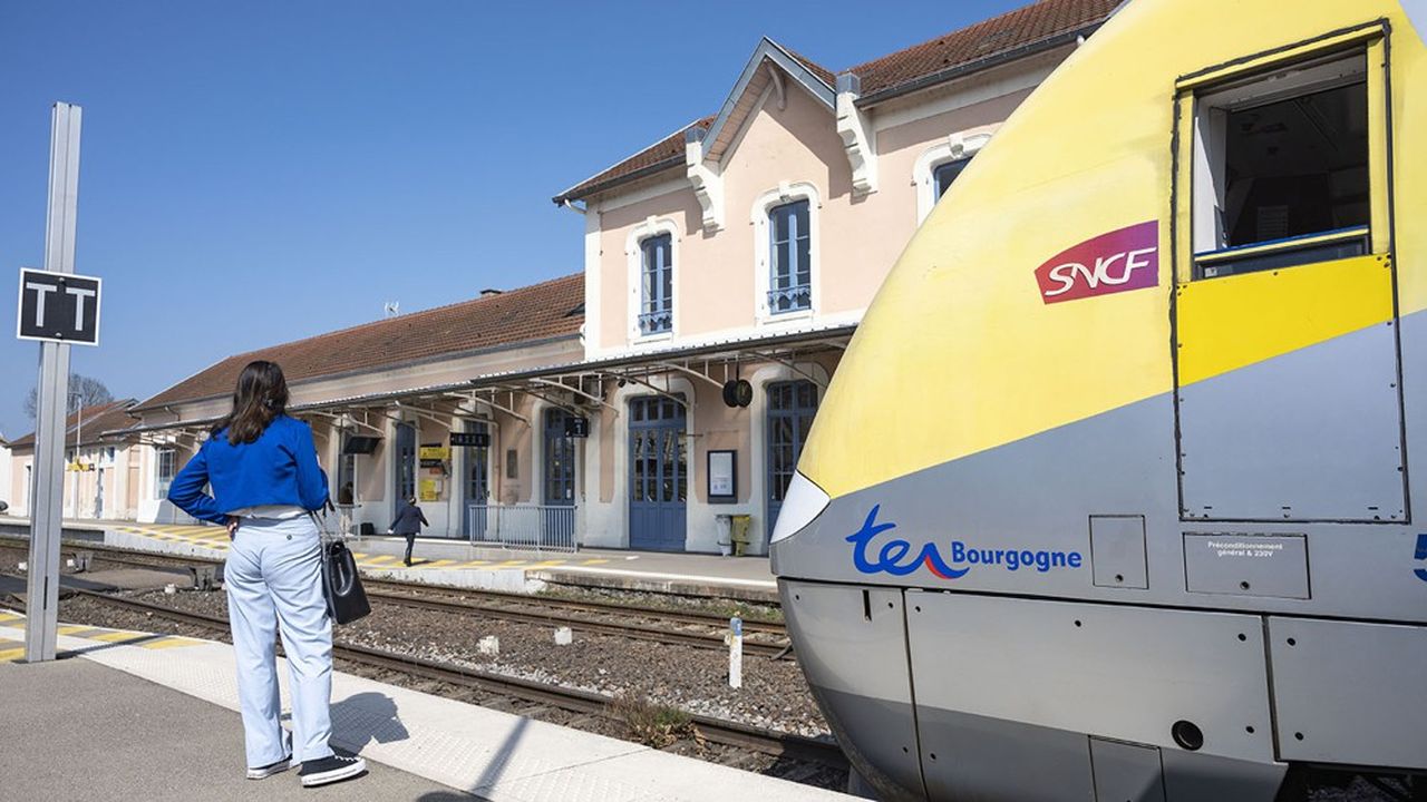 Actuellement, la ligne reliant Paray-le-Monial à Lyon compte 4 allers-retours par jour.