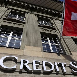 Plus de 1.550 financiers ont touché un million de francs suisses chacun par an, pendant dix ans, selon l'hebdomadaire « SonntagsZeitung ».