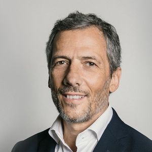 Francois Carayol : ﻿« Nous sommes troisièmes en parts de marché, derrière Maybelline et L'Oréal Paris, et nous progressons significativement. »