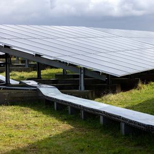 À Saint-Léger-de-Linières, TotalEnergies Renouvelables France dispose d'une centrale solaire de 8.600 panneaux.