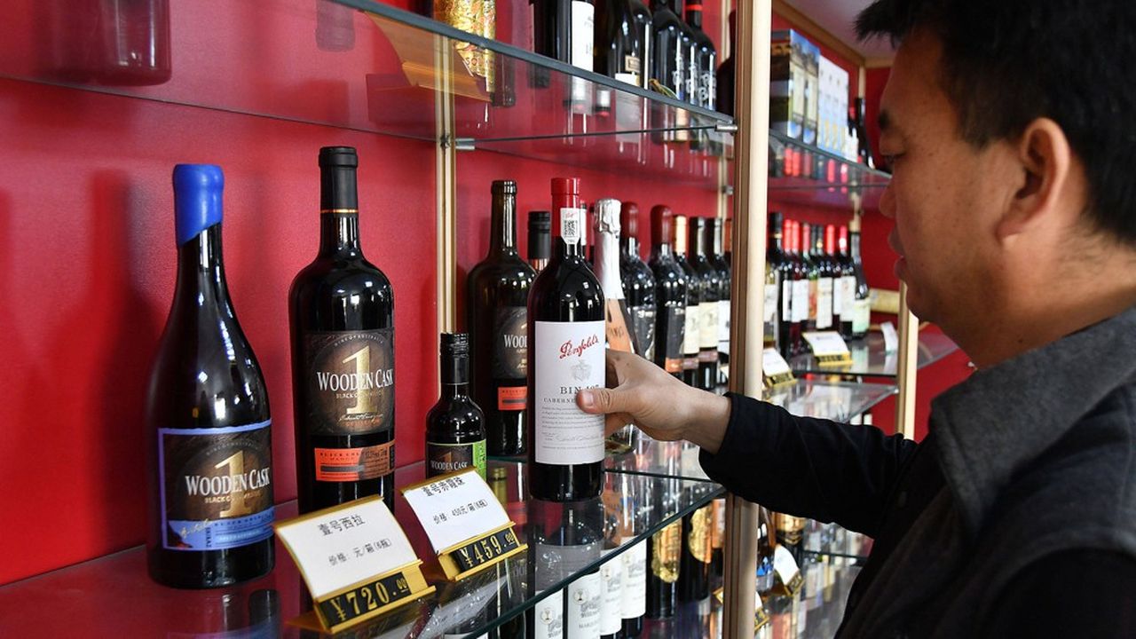Le secteur symbolique du vin australien reste encore soumis à des barrières douanières prohibitives pour entrer en Chine, à hauteur de 218 %.