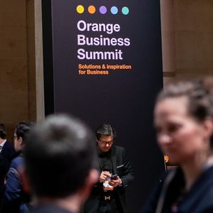 Orange veut mettre à disposition des PME les serveurs informatiques, un moteur de LLM, une interface simplifiée et du conseil sur la structuration des jeux de données pour se lancer simplement et à un coût prédictible dans l'IA générative. 