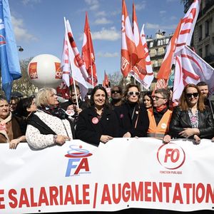 Un carré de tête très féminin dans la manifestation ce mardi à Paris.