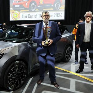 Gilles Le Borgne devant le Renault Scénic. Le SUV, désigné il y a trois semaines Voiture de l'année 2024, a été développé en trois ans.