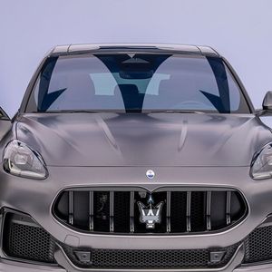En 2020, Maserati a lancé un ambitieux programme de lancements de nouveaux modèles, dont le SUV Grecale.