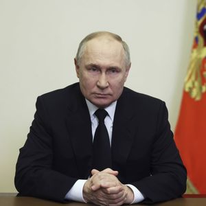 Vladimir Poutine, qui ne s'est pas rendu sur place, mais est apparu à la télévision, a déclaré le dimanche 24 mars, journée de deuil national.