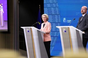 Le « premier milliard » issu des actifs russes gelés pourrait être versé à Kiev « dès le 1er juillet », a déclaré Ursula von der Leyen, la présidente de la Commission européenne.