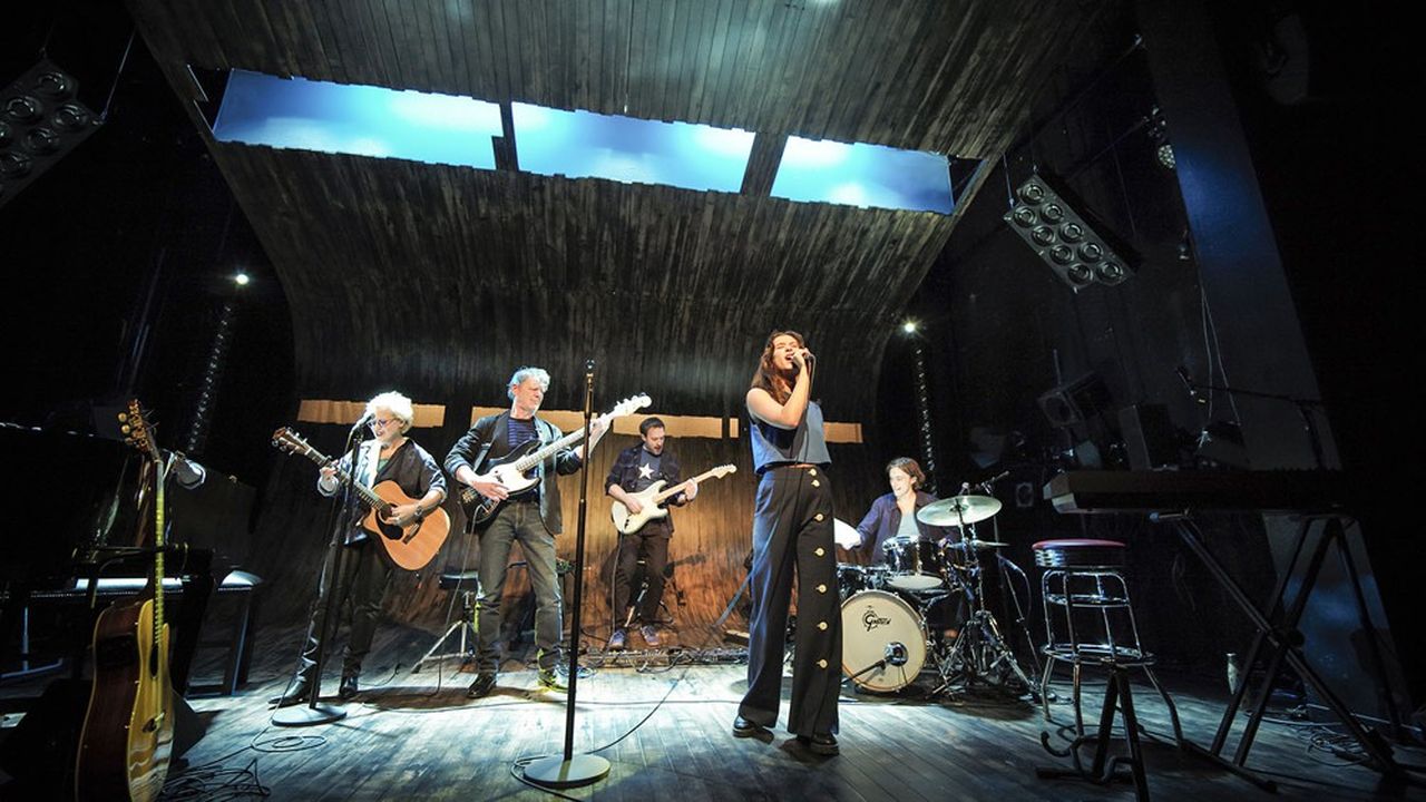 « The Band », de gauche à droite : Véronique Vella, Thierry Hancisse, Pierre-Marie Braye-Wappe, Léa Lopez et Axel Auriant.