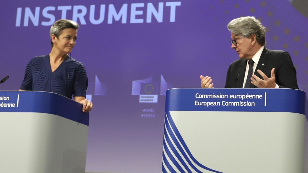 Margrethe Vestager, vice-présidente de la Commission européenne, chargée de la Concurrence, et Thierry Breton, commissaire européen au Marché intérieur.