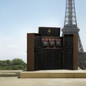 Malle Louis Vuitton dédiée aux médailles.